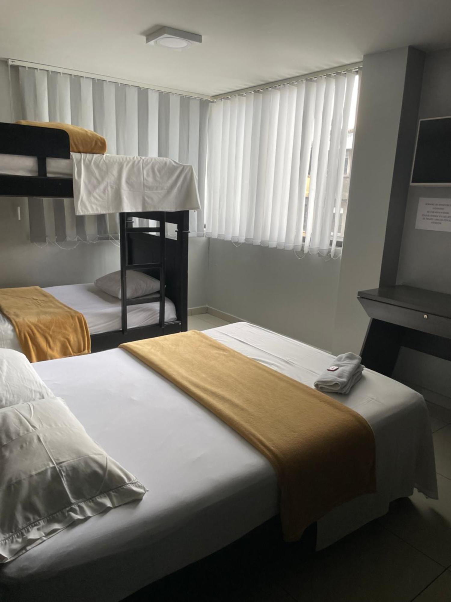 Hotel Escorial Ибаге Экстерьер фото